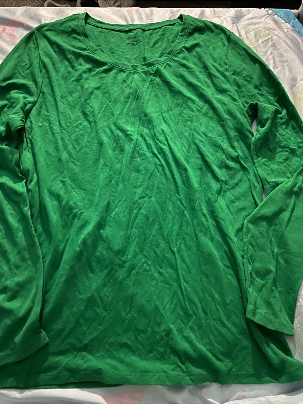 No Boundaries Women's Long Sleeve Tee in Green